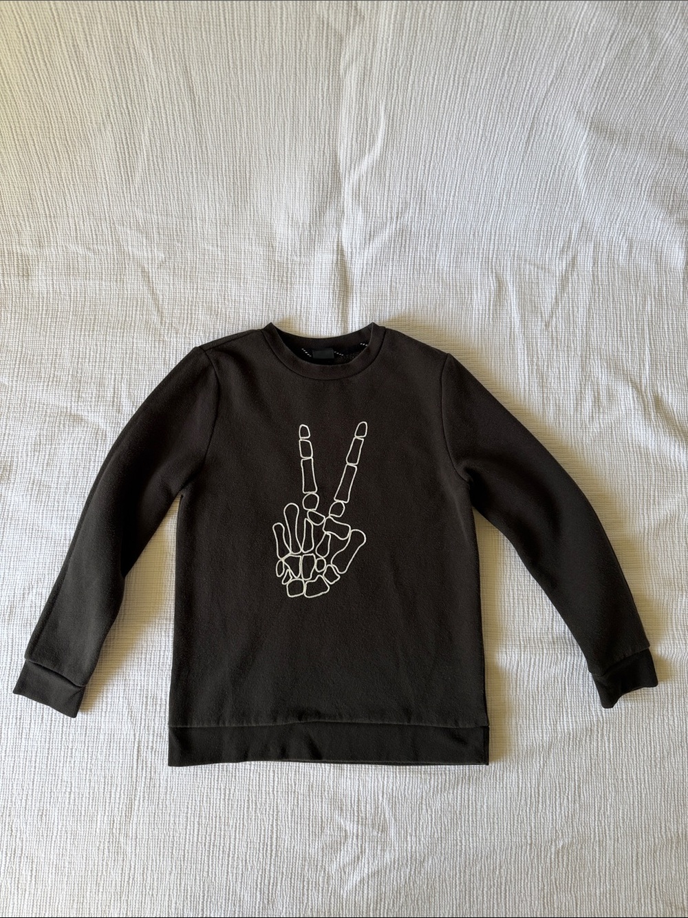art class Black Kids Sweatshirt with White Skeleton Peace-Hand Embroidery